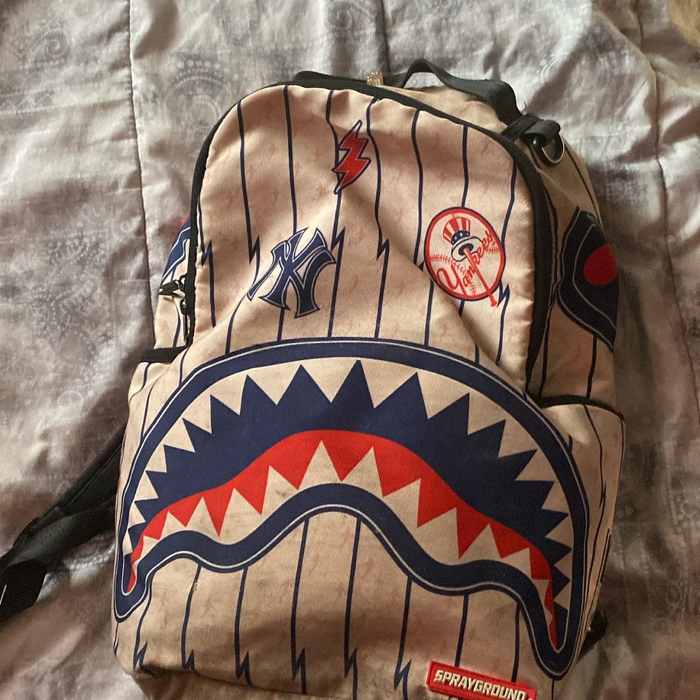 Spray ground X Yankees